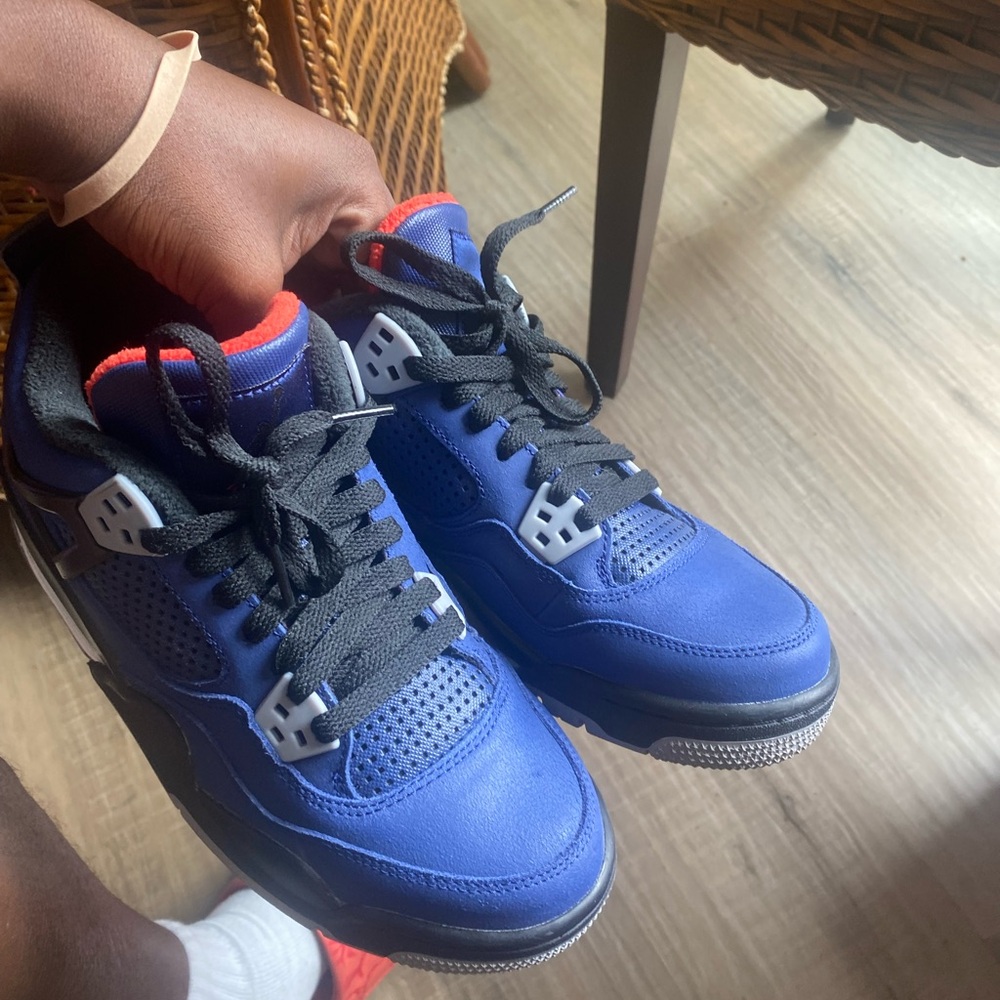 Jordan’s sz6 boys
